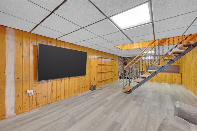 72 Youngs Rd, Lunenburg, MA 01462