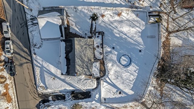 72 Youngs Rd, Lunenburg, MA 01462