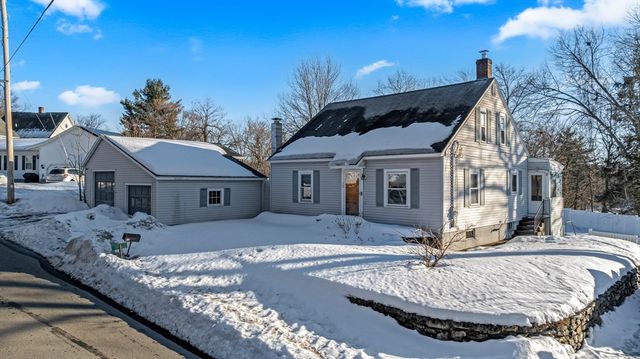 72 Youngs Rd, Lunenburg, MA 01462