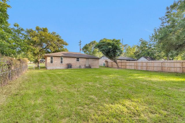 213 County Line Road, Willis, TX 77378