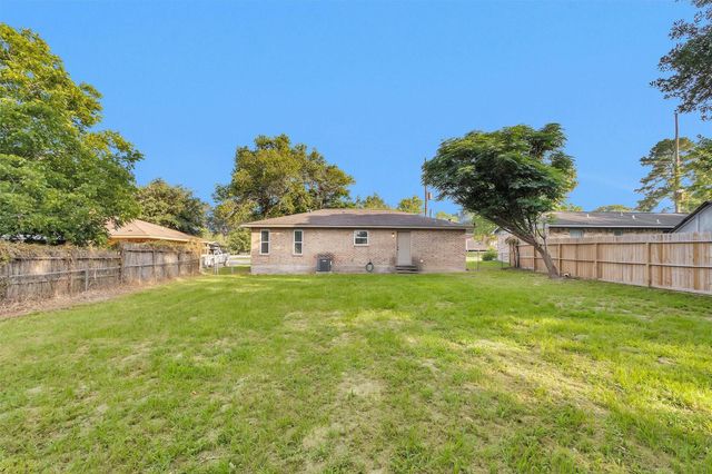 213 County Line Road, Willis, TX 77378