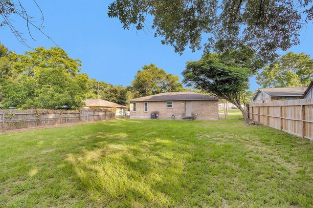 213 County Line Road, Willis, TX 77378