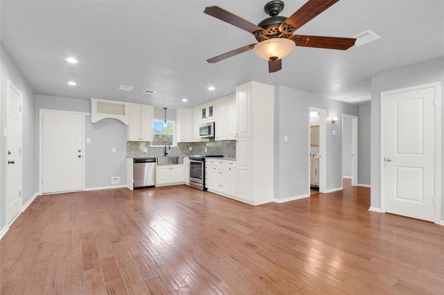 213 County Line Road, Willis, TX 77378