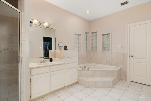 4901 W State Highway 107 Street, Mcallen, TX 78504