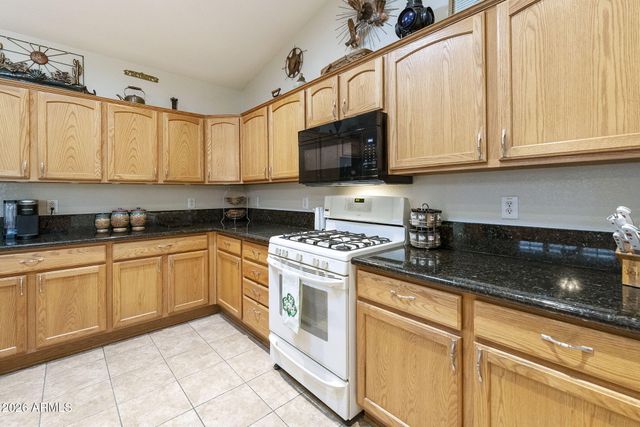 10208 E ELMWOOD Drive, Sun Lakes, AZ 85248