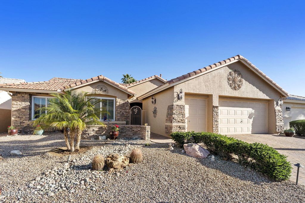 10208 E ELMWOOD Drive, Sun Lakes, AZ 85248