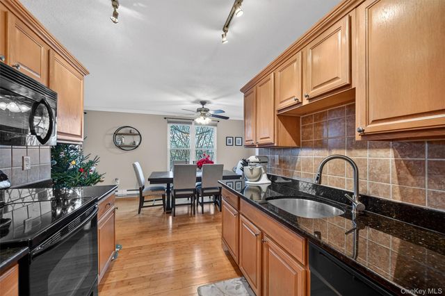 524 Sierra Vista Lane, Valley Cottage, NY 10989