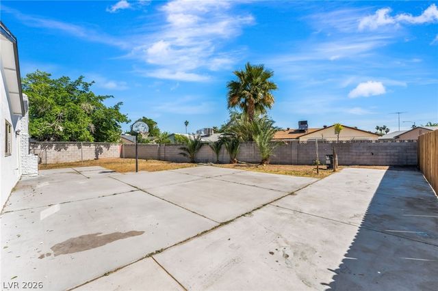 2740 Searles Avenue, Las Vegas, NV 89101
