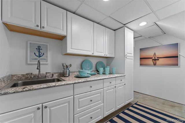 6628 Longworth Drive, Waterford, MI 48329