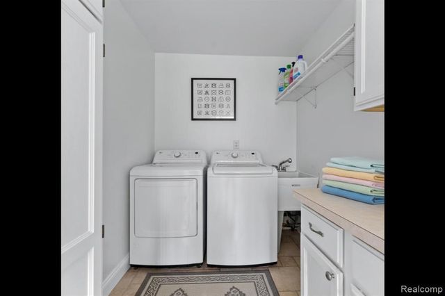 6628 Longworth Drive, Waterford, MI 48329