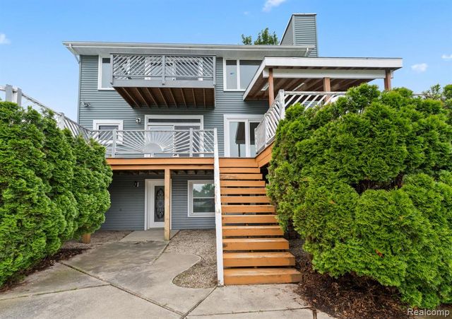 6628 Longworth Drive, Waterford, MI 48329