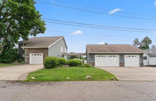 6628 Longworth Drive, Waterford, MI 48329