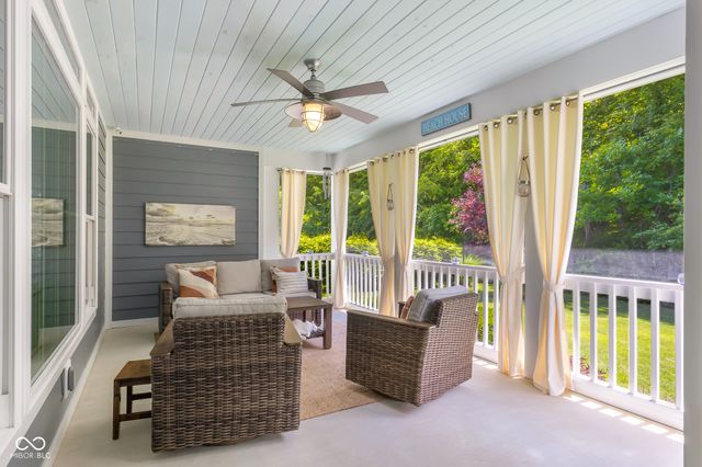 2013 Deer Creek Circle, Columbus, IN 47201
