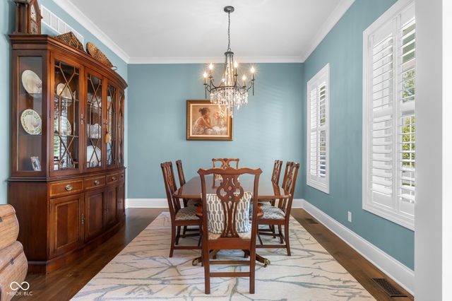 2013 Deer Creek Circle, Columbus, IN 47201