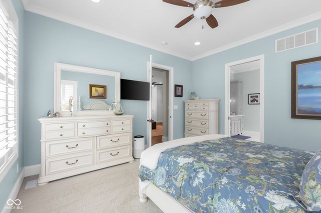 2013 Deer Creek Circle, Columbus, IN 47201