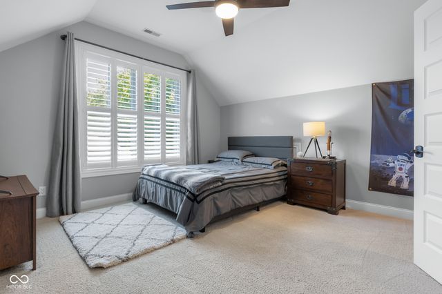 2013 Deer Creek Circle, Columbus, IN 47201