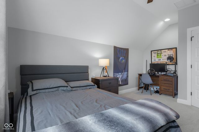 2013 Deer Creek Circle, Columbus, IN 47201