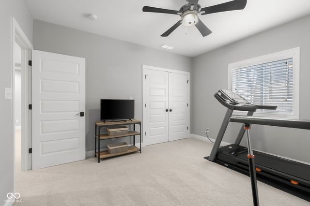 2013 Deer Creek Circle, Columbus, IN 47201