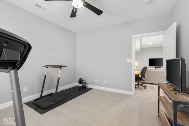 2013 Deer Creek Circle, Columbus, IN 47201