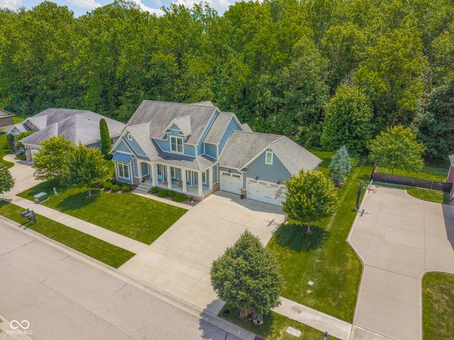 2013 Deer Creek Circle, Columbus, IN 47201