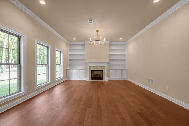 380 Weston Park, Lexington, KY 40515