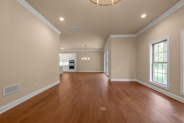 380 Weston Park, Lexington, KY 40515