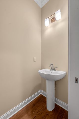 380 Weston Park, Lexington, KY 40515