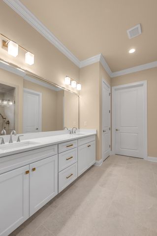 380 Weston Park, Lexington, KY 40515