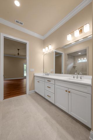 380 Weston Park, Lexington, KY 40515