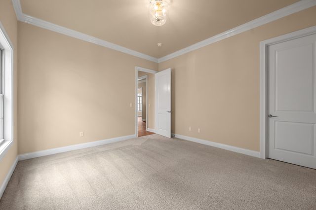 380 Weston Park, Lexington, KY 40515