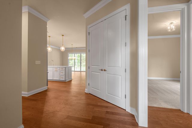 380 Weston Park, Lexington, KY 40515