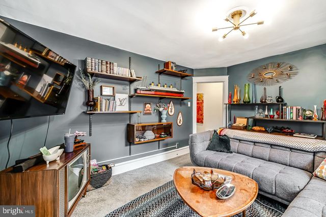 15 WILLOWBROOK AVE, Lansdowne, PA 19050
