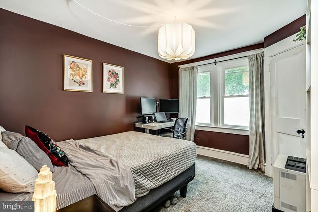 15 WILLOWBROOK AVE, Lansdowne, PA 19050