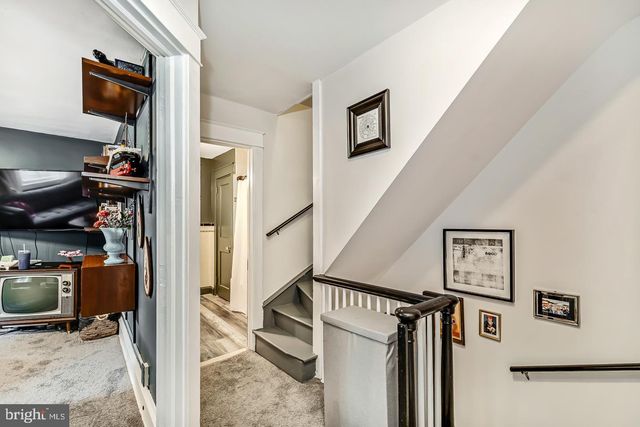 15 WILLOWBROOK AVE, Lansdowne, PA 19050