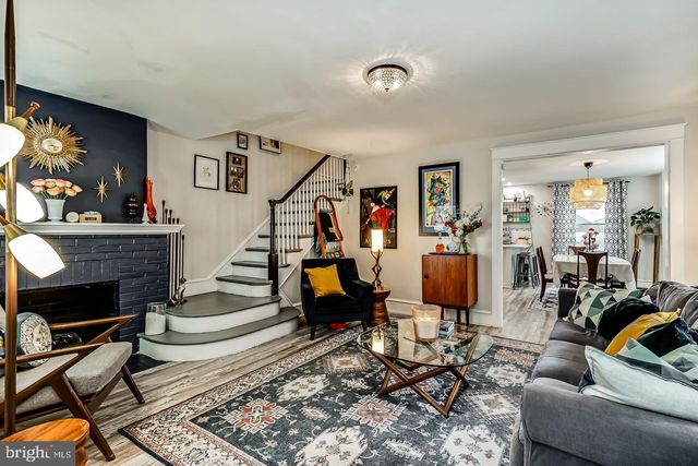 15 WILLOWBROOK AVE, Lansdowne, PA 19050