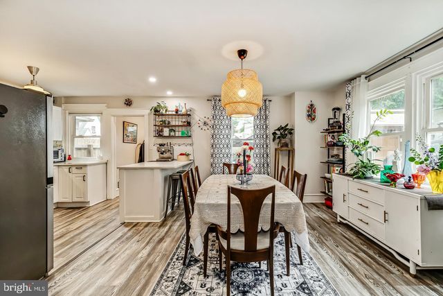 15 WILLOWBROOK AVE, Lansdowne, PA 19050