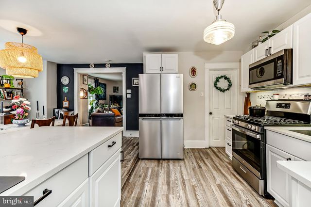 15 WILLOWBROOK AVE, Lansdowne, PA 19050