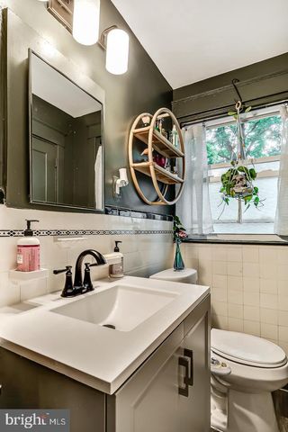 15 WILLOWBROOK AVE, Lansdowne, PA 19050