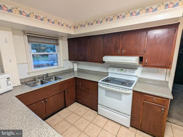 21 STEINWAY AVE, Ewing, NJ 08618