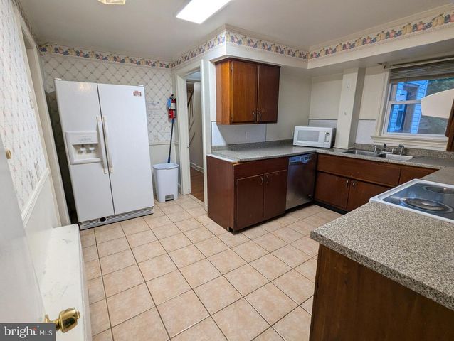 21 STEINWAY AVE, Ewing, NJ 08618