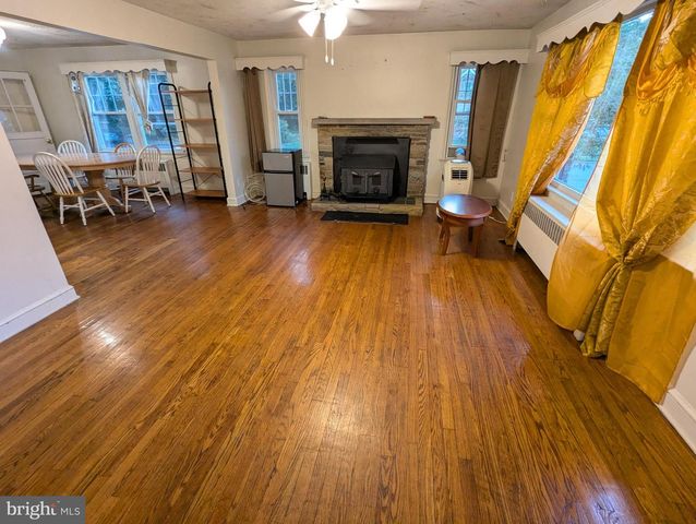 21 STEINWAY AVE, Ewing, NJ 08618