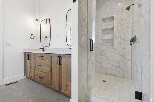 692 E MOUNTAIN RD., North Ogden, UT 84414