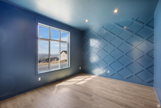 692 E MOUNTAIN RD., North Ogden, UT 84414