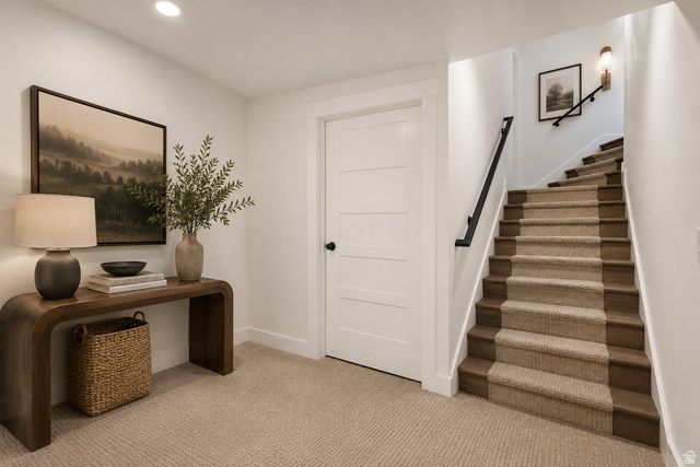 692 E MOUNTAIN RD., North Ogden, UT 84414