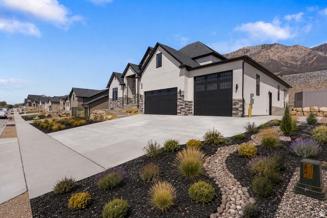 692 E MOUNTAIN RD., North Ogden, UT 84414
