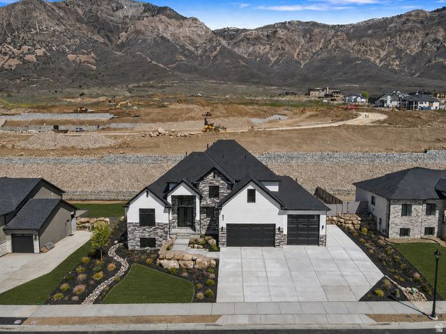 692 E MOUNTAIN RD., North Ogden, UT 84414