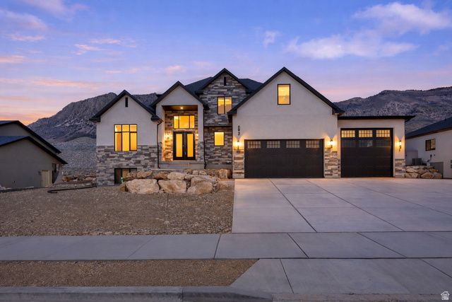 692 E MOUNTAIN RD., North Ogden, UT 84414