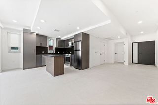 1257 N Sweetzer Avenue 103, West Hollywood, CA 90069