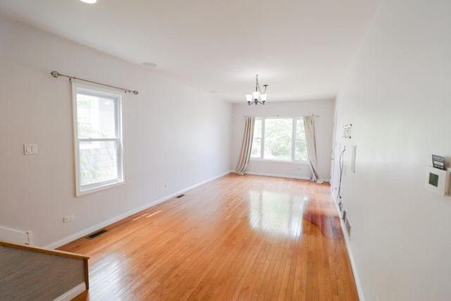 6341 W EDDY Street, Chicago, IL 60634