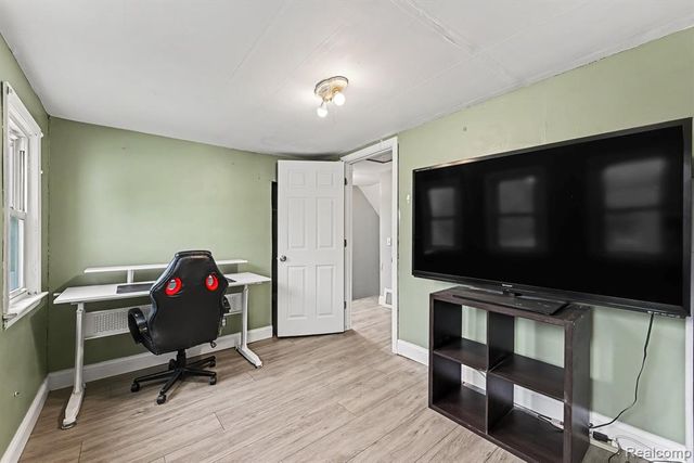 9268 Marlowe Avenue, Plymouth, MI 48170
